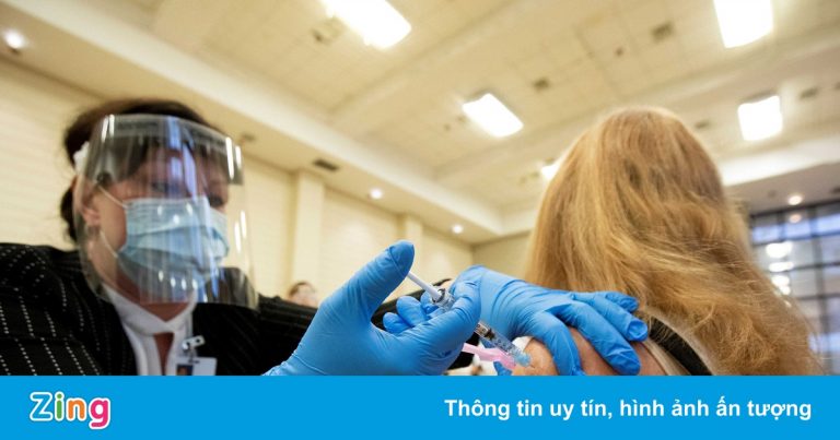Canada phê duyệt hoàn toàn vaccine Pfizer, Moderna Canada phê duyệt hoàn toàn vaccine Pfizer, Moderna