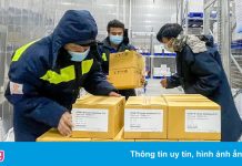 Bàn giao hơn 1,3 triệu liều AstraZeneca cho Bộ Y tế