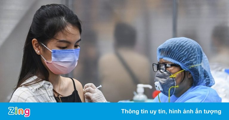 Quảng Ngãi, Phú Yên đẩy nhanh tiến độ tiêm vaccine Covid-19