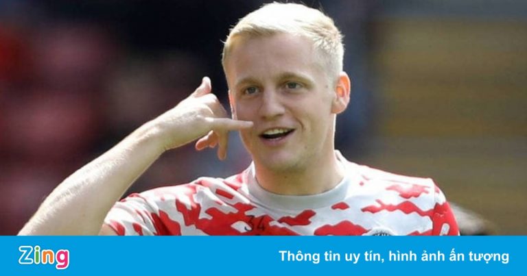 Đến lúc Van de Beek đá chính cho Man United