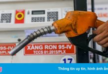 Giá xăng tiếp đà tăng vào ngày mai?