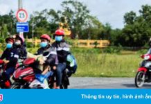 3 tỉnh tiếp tục đón hàng trăm người chạy xe máy về quê