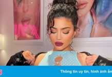 Váy áo cắt xẻ gợi cảm của người nổi tiếng