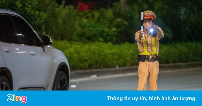 Cảnh sát 141 phát hiện gói ma túy trong hộp mỹ phẩm