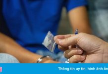 Mang súng đi giao ma túy, nam thanh niên bị công an bắt giữ