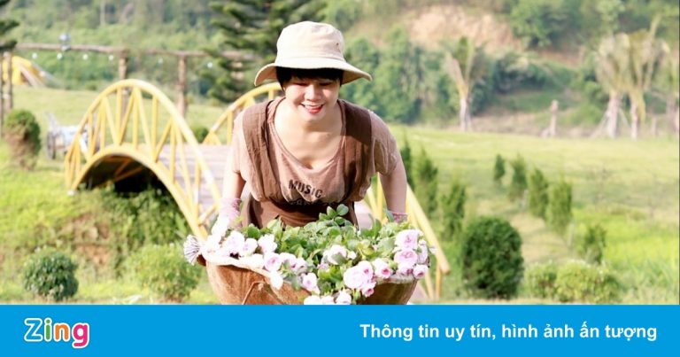 Cặp vợ chồng bỏ phố về quê, mở trang trại 1 ha trong dịch