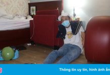 Dùng kéo khống chế rồi cướp xe máy ở TP.HCM