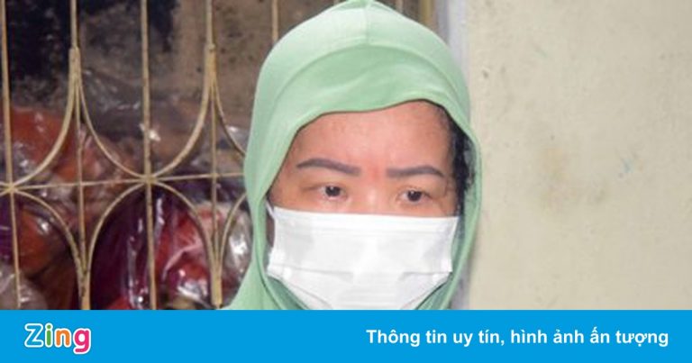 Đưa nạn nhân trình báo công an sau khi trộm hơn 20 cây vàng Đưa nạn nhân trình báo công an sau khi trộm hơn 20 cây vàng