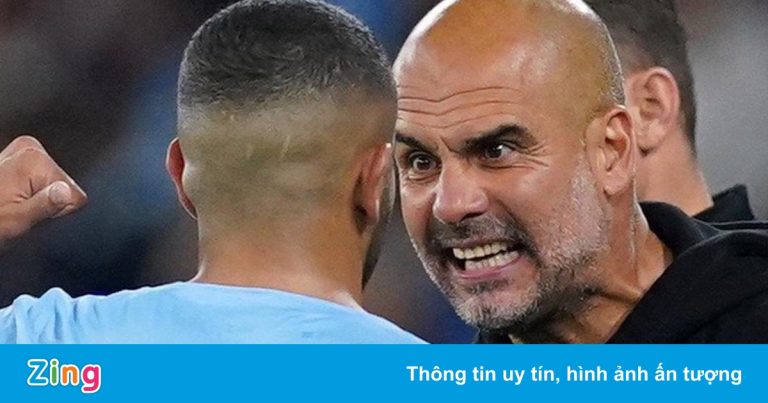 Guardiola quát hai cầu thủ Man City ngay trên sân