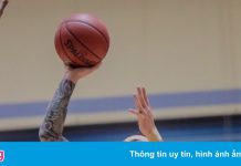 Tuyển bóng rổ Việt Nam bất lực trước ngoại binh 38 tuổi