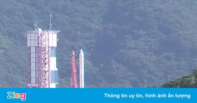 Vệ tinh của Việt Nam vẫn chưa thể phóng lên quỹ đạo vì thời tiết xấu Vệ tinh của Việt Nam vẫn chưa thể phóng lên quỹ đạo vì thời tiết xấu
