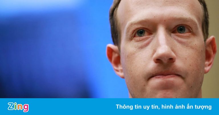 Rắc rối đang đẩy Facebook vào thời kỳ suy tàn