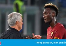 Mourinho nhận trách nhiệm sau trận thua 1-6