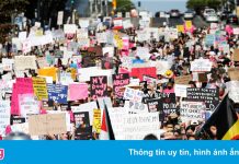Phụ nữ Mỹ biểu tình phản đối luật cấm phá thai hà khắc