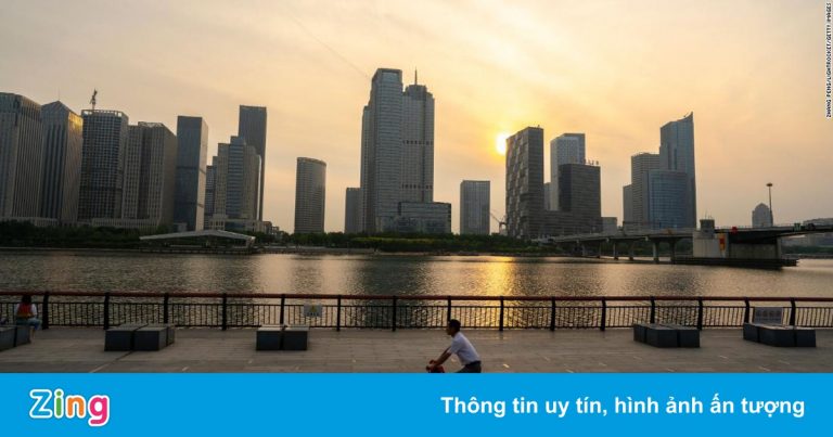 Khủng hoảng nối khủng hoảng đe dọa kinh tế Trung Quốc