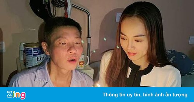 NSND Công Lý đón sinh nhật trong bệnh viện