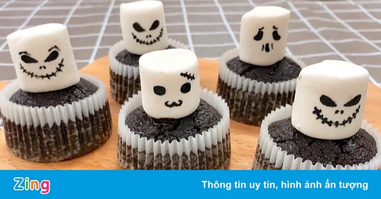 Làm bánh cupcake, su kem đón Halloween