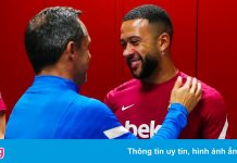 Dàn sao Barca chào đón huấn luyện viên Sergi Barjuan