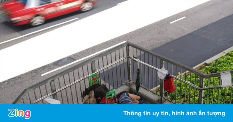 Đại dịch khiến hàng trăm người Hong Kong phải ngủ ngoài đường