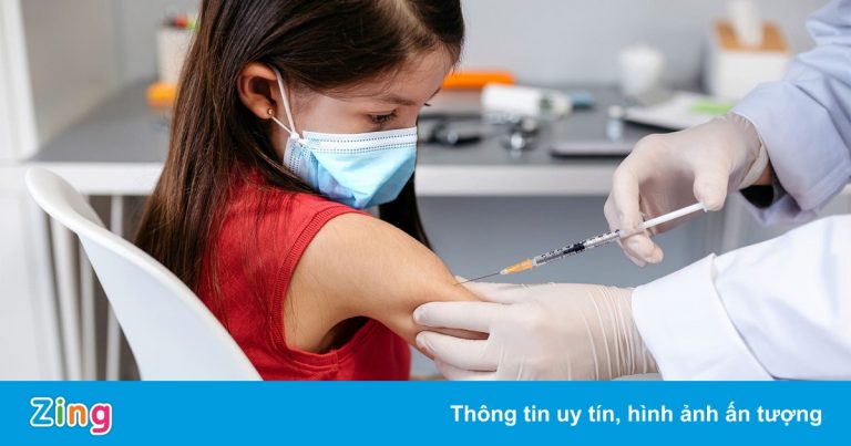 Vì sao nhiều trẻ nhỏ chưa được tiêm vaccine Covid-19?