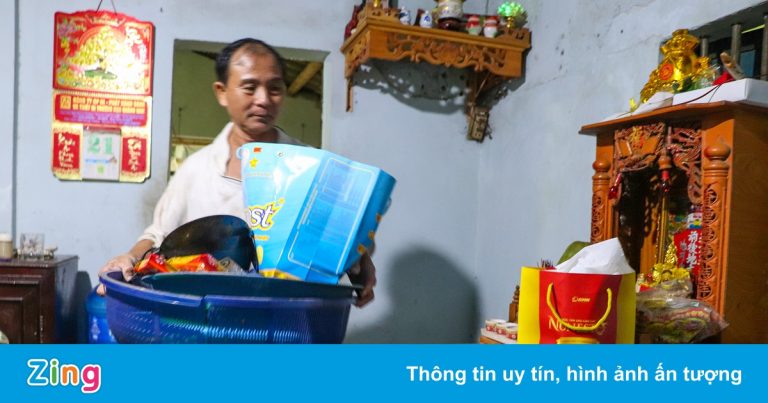 Hàng trăm ngôi nhà ngập sâu hơn 1 m do mưa lớn ở Quảng Nam