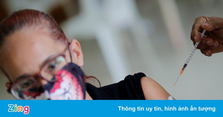 Công bố mới về biến chứng sau tiêm vaccine Pfizer và AstraZeneca