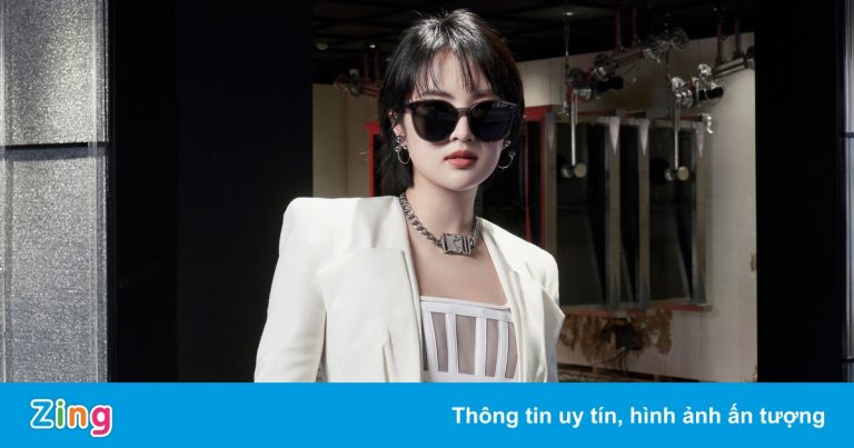 MV của ái nữ tập đoàn Huawei bị chê khó nghe