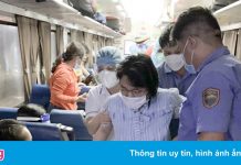 Hai sản phụ chuyển dạ trên chuyến tàu nghĩa tình