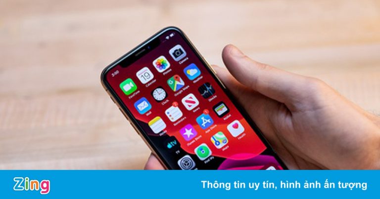 Hành trình trả lại chiếc điện thoại đánh rơi cho cô gái Pháp