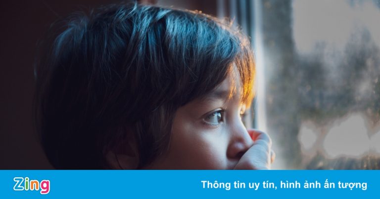 Giúp trẻ vượt qua khủng hoảng tinh thần trong mùa dịch