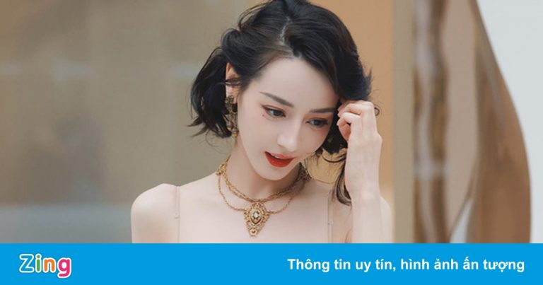 Địch Lệ Nhiệt Ba có hơn 30 hợp đồng, trở thành nữ hoàng quảng cáo