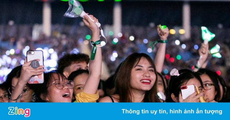 Có nên tiếp tục hâm mộ nghệ sĩ