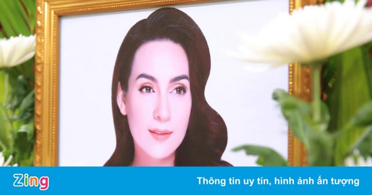 Đồng nghiệp ‘khóc Phi Nhung’