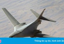 Su-30 Nga xuất kích ngăn chặn máy bay ném bom Mỹ trên Biển Đen