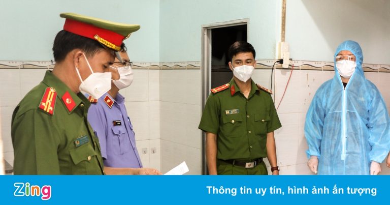 Nữ kế toán tham ô gần 1 tỷ đồng