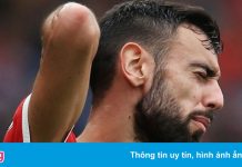 Gary Neville: ‘Thật chán nản khi xem MU đá’