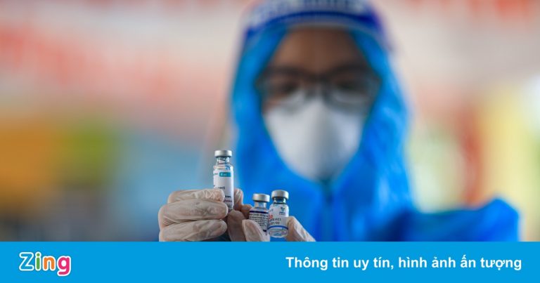 TP.HCM sắp tiêm vaccine Covid-19 mũi 3 cho người có nguy cơ cao TP.HCM sắp tiêm vaccine Covid-19 mũi 3 cho người có nguy cơ cao
