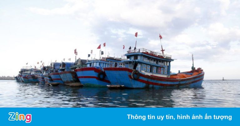 Tàu không chịu vào bờ tránh bão, chờ đủ ngày để được hỗ trợ tiền dầu Tàu không chịu vào bờ tránh bão, chờ đủ ngày để được hỗ trợ tiền dầu