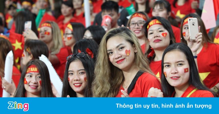Báo Trung Quốc: ‘CĐV Việt Nam nức lòng khi sân Mỹ Đình đón khán giả’ Báo Trung Quốc: ‘CĐV Việt Nam nức lòng khi sân Mỹ Đình đón khán giả’