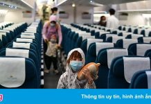 Phụ huynh ở TP.HCM mong cho con sớm được tiêm vaccine