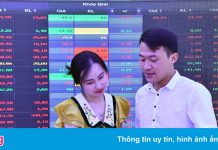 VN-Index lại tăng, lập đỉnh mới 1.438 điểm