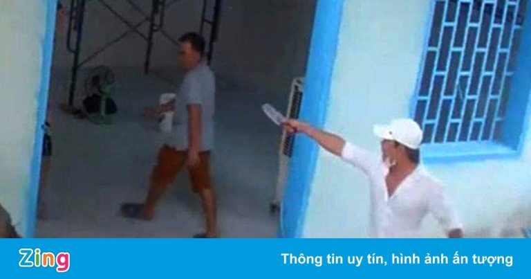 Nam thanh niên chém cha và anh trai