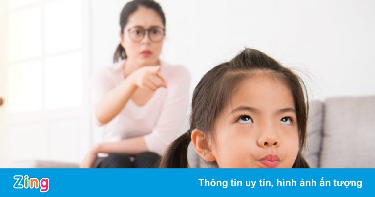 7 câu nói của cha mẹ khiến trẻ tổn thương