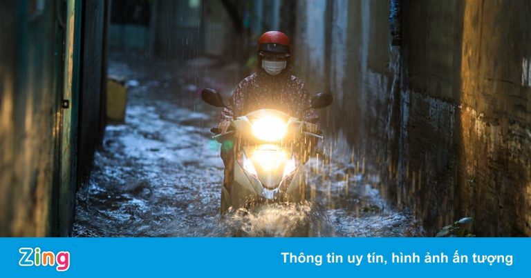 TP.HCM tiếp tục có mưa lớn và triều cường, nhiều nơi nguy cơ ngập