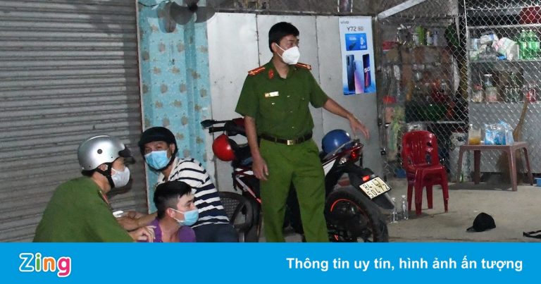 Hai thanh niên giấu ma túy trong thùng loa