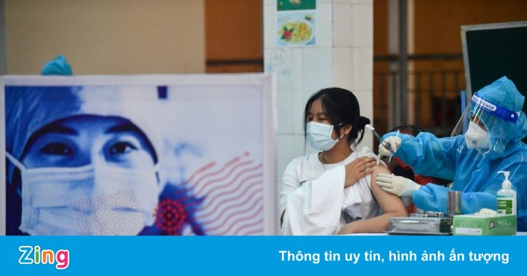 Bình Dương lên kế hoạch tiêm vaccine cho trẻ 12-17 tuổi