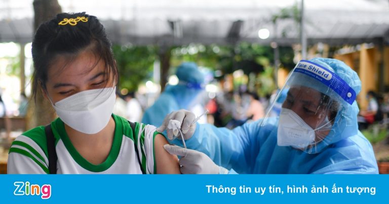 Việc trẻ không nên làm sau khi tiêm vaccine Covid-19