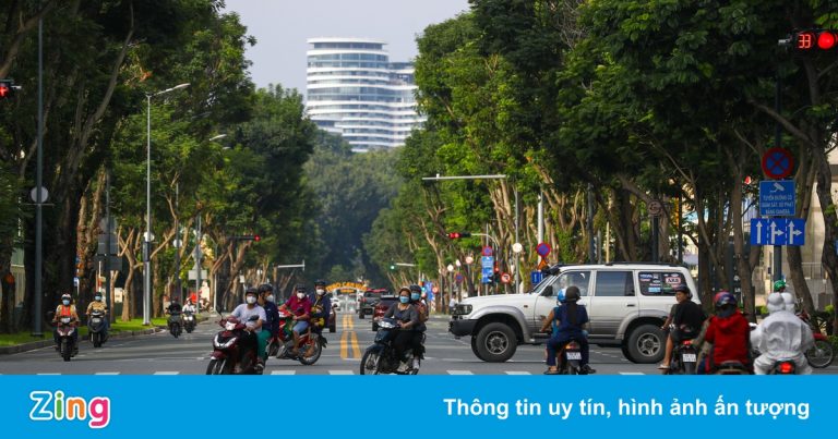 Từ 1/10, người ra đường với lý do không chính đáng vẫn bị phạt