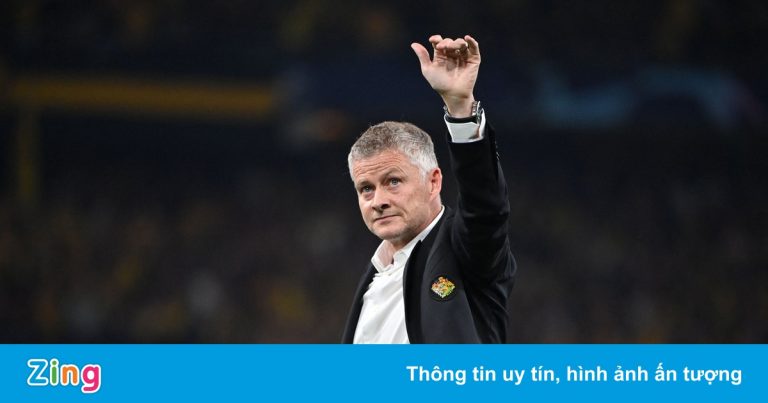 Solskjaer yêu cầu học trò chuyển sơ đồ 4-4-2 với 10 cầu thủ