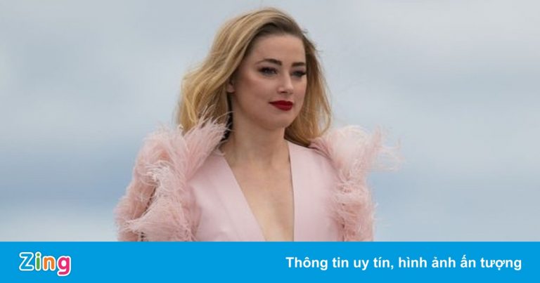 Sàn diễn thời trang của Amber Heard, Camila Cabello